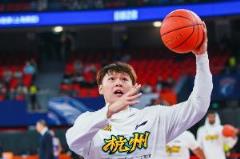 單臂戰(zhàn)遼寧！吳驍肩傷背后的競技體育感人故事