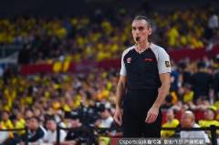 籃協(xié)公布總決賽前四場(chǎng)裁判陣容：2歐1亞、1歐1中1亞、1歐2亞、1歐1亞1中