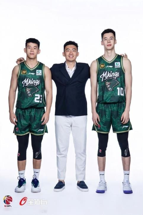 媒體人：劉家成正式加盟寧波富邦，簽約三年