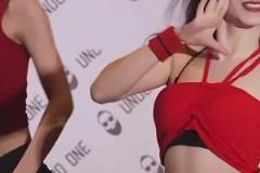 有點(diǎn)像迪麗熱巴？小姐姐曬和哈登熱舞 登哥有點(diǎn)不好意思啊