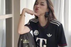 我看退錢姐也是風韻猶存這還是退錢姐嗎？這么美~