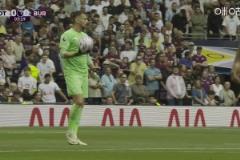 叫你磨嘰！伯恩利門將持球超過8秒違例！怒送熱刺角球！