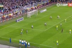 大殺器??維尼修斯邊路1V3，連突帶過(guò)殺入禁區(qū)??