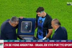 支持阿根廷國(guó)家隊(duì)的巴西老哥告訴記者：狠狠地干爆他們??！