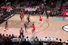 戰(zhàn)神卡恐怖如斯小卡上半場(chǎng)11中8爆砍25分5板3斷2帽！