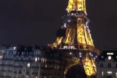 為什么法國能奪世界杯，埃菲爾鐵塔下寸土寸金的地方給孩子們踢球