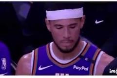 杜蘭特傷退，太陽(yáng)慘敗39分，板凳上的布克也是相當(dāng)迷茫啊