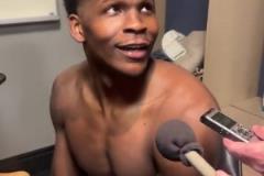 身材棒！華子賽后更衣室赤膊接受采訪：可能是我經(jīng)歷過的最佳比賽