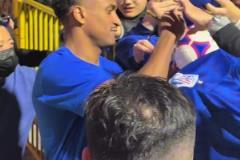 成就達成！吳曦已經(jīng)累計為申花出戰(zhàn)200場比賽！