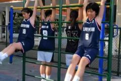 遼寧足球底蘊(yùn)??下午3點(diǎn)大批遼寧鐵人球迷，頂著太陽(yáng)為主隊(duì)助威