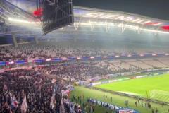 申花球迷現(xiàn)場(chǎng)高喊：干死上港！