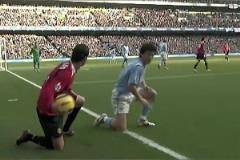 中國(guó)足壇留洋最成功之人！曼市德比孫繼海背身卡位防住C羅！