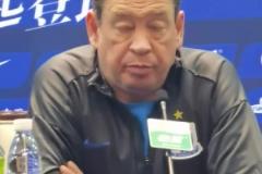 斯盧茨基:路易斯依舊是重要一員，零封和輪換的前提是拿下比賽