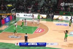 大心臟！張鎮(zhèn)麟接球冒著被反打的風(fēng)險(xiǎn) 果斷三分飆中殺死比賽??！