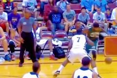 回溯青春！大學(xué)歐文的籃球絲滑秀 家人們來看看大學(xué)時期的歐文！