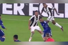 旋轉跳躍，我閉著眼，哎？我球呢？