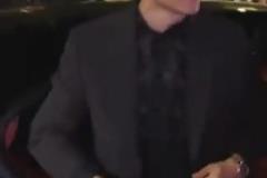 真帥啊！迪巴拉穿西服戴墨鏡亮相時裝周，引得女粉瘋狂尖叫