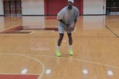 你是卷王嗎！巴特勒自己找了個球館又練上了