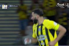 懸念已無？吉達(dá)聯(lián)合3-2達(dá)曼協(xié)作本澤馬傳射建功，剩5輪6分領(lǐng)跑