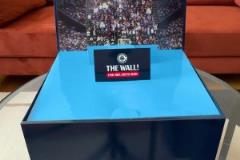 吧友們喜歡嗎?快船隊(duì)向直覺巨蛋里的特定球迷快遞了一份禮物