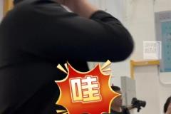 讓大姚仰視的存在！姚明現(xiàn)身深圳圖書(shū)館被立體書(shū)庫(kù)震驚了