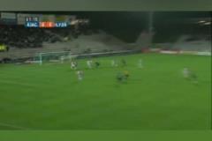 無(wú)解！中圈附近任意球小儒尼尼奧直接轟進(jìn)，這球只能用震驚形容！