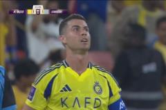 這球非常可惜！C羅頭球攻門遺憾擊中立柱！