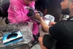 眾所周知打球只是我的副業(yè)！三球這紋身技術不賴啊