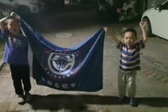 可惜了！小孩哥昨日舉快船總冠軍旗幟：哈登總冠軍