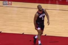 經(jīng)典詹式放大縮小鏡頭！名場面：薩瓦娜在家用2K玩布朗尼！