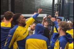 勇士本賽季最后一次出征儀式，不知道今年夏天誰(shuí)走誰(shuí)留？？？