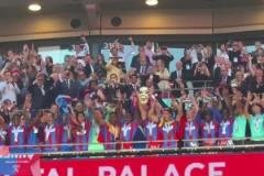 證歷史！水晶宮戰(zhàn)勝曼城，奪得隊史120年來首座頂級賽事冠軍