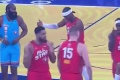 網(wǎng)友打趣：亞歷山大這是在找哈登要什么？造犯規(guī)秘籍嗎？