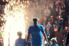 傳奇告別！33歲德布勞內(nèi)攜手一家人與曼城主場球迷告別