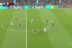 67分鐘十人作戰(zhàn)！科瓦西奇最后一人犯規(guī)染紅，瓜帥場(chǎng)邊暴怒