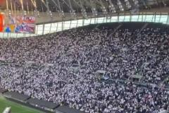 托特納姆熱刺體育場有4w球迷通過4個巨型電子屏幕觀看比賽